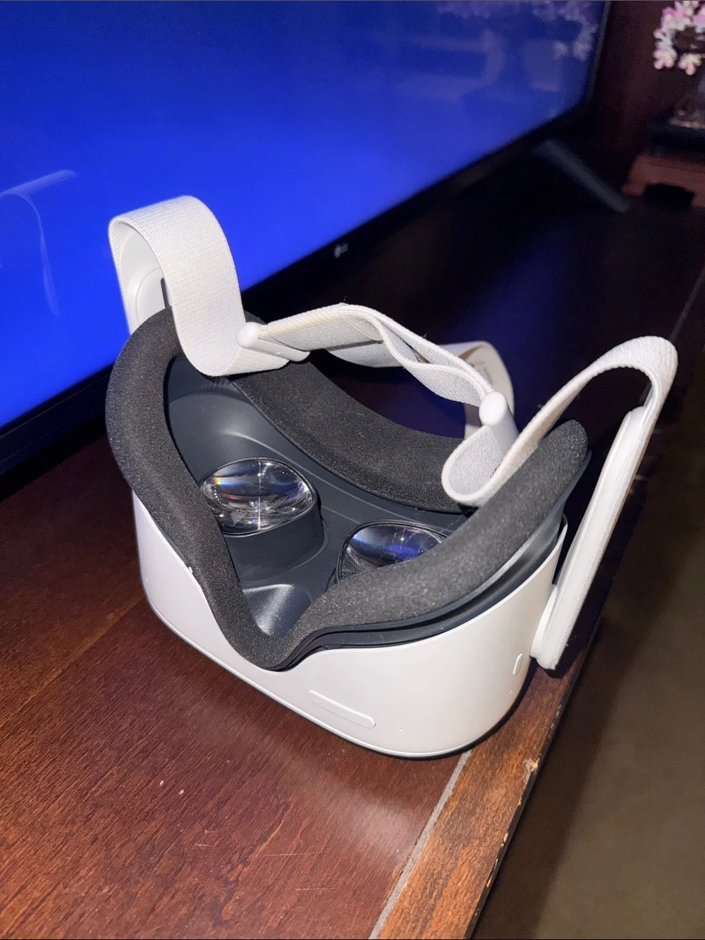 Oculus Standalone VR Headset in White